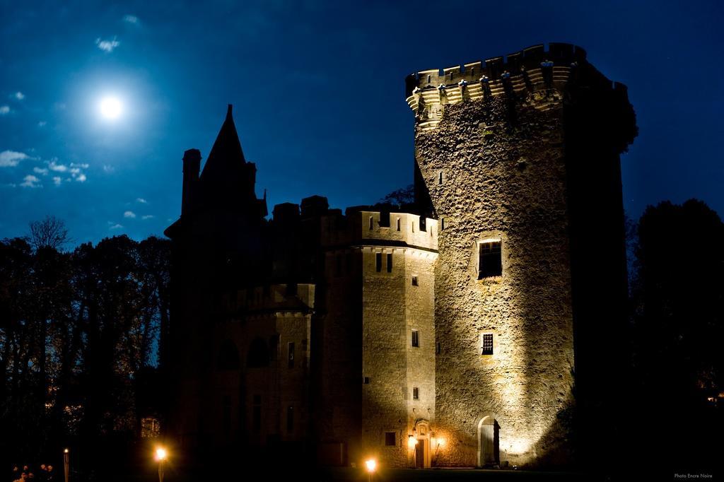 Chateau De Saint Loup Exterior photo